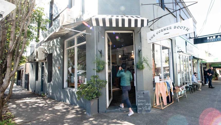 CASE STUDY: The Corner Booth – Face Mask Social Media Ad Campaign